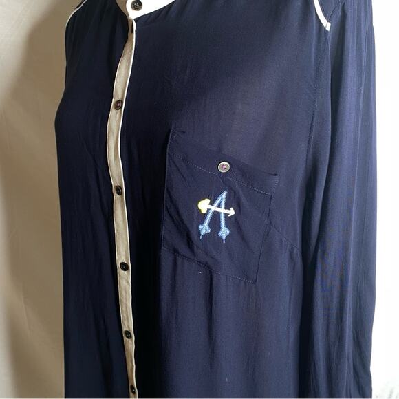Anthropologie‎ Maeve Button Down Embroidered Pocket "A” Size large - Picture 5 of 5